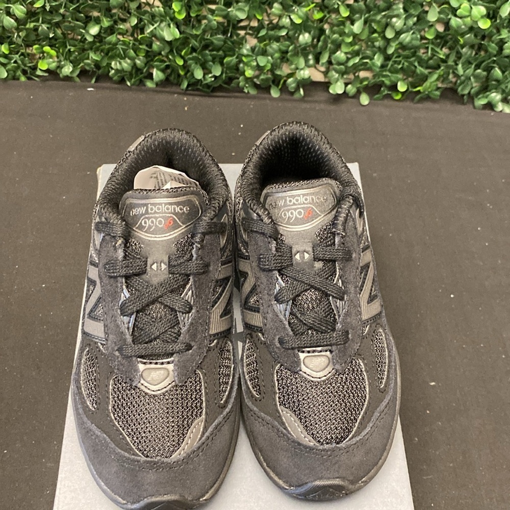 New Balance 990v6 - T9.5 - Picture 4 of 10
